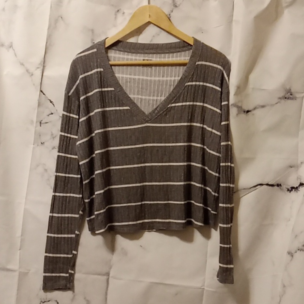 Pink v neck sweater XS 💙💙💙💙